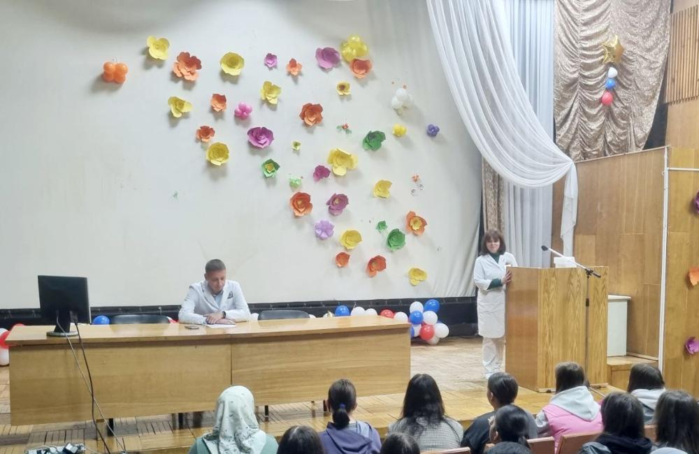 Для выпускников медколледжа в клинической больницы N 6 провели организационное собрание перед началом производственной практики